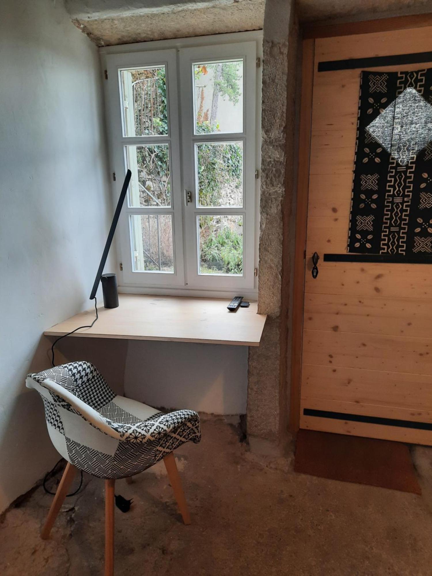 Dormir Au Pressoir Montagnieu  外观 照片